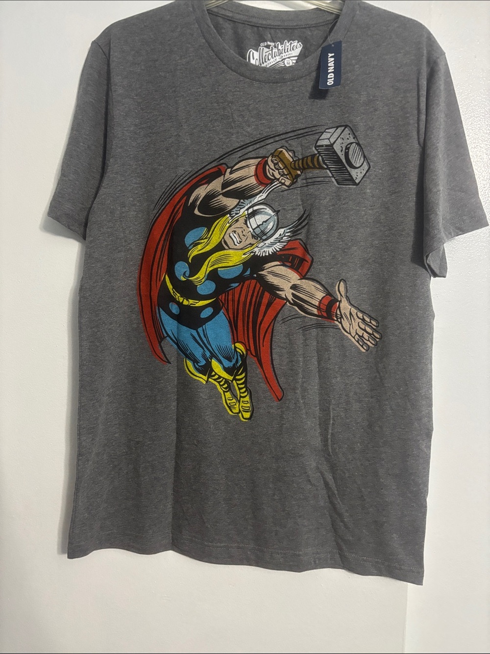 Old Navy Gray Short-Sleeve Thor Graphic Tee with Red Cape